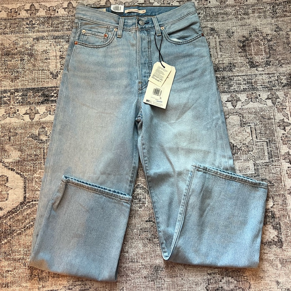 Levi Ribcage Straight Jean Bernal Middle Road